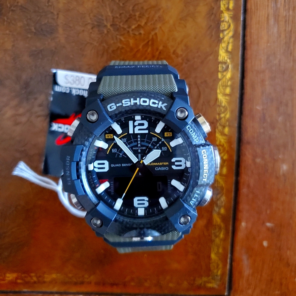 G-SHOCK MUDMASTER
GGB100 
W/Carbon Core Guard